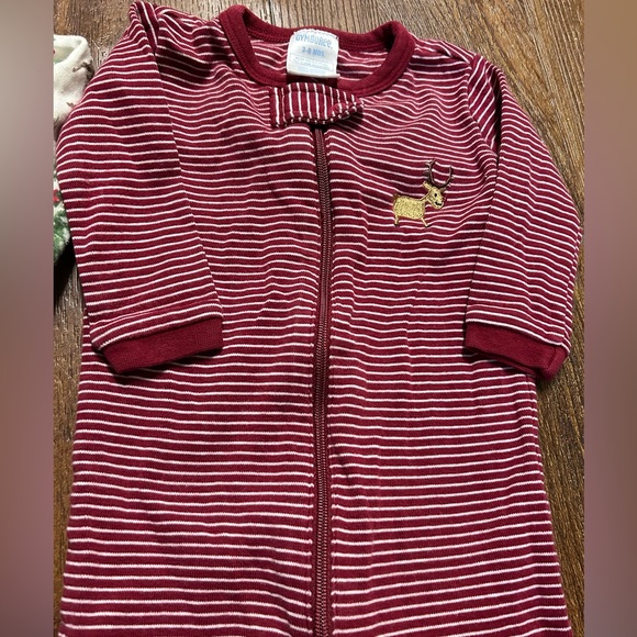 Christmas Pajama Sets - Picture 3 of 5